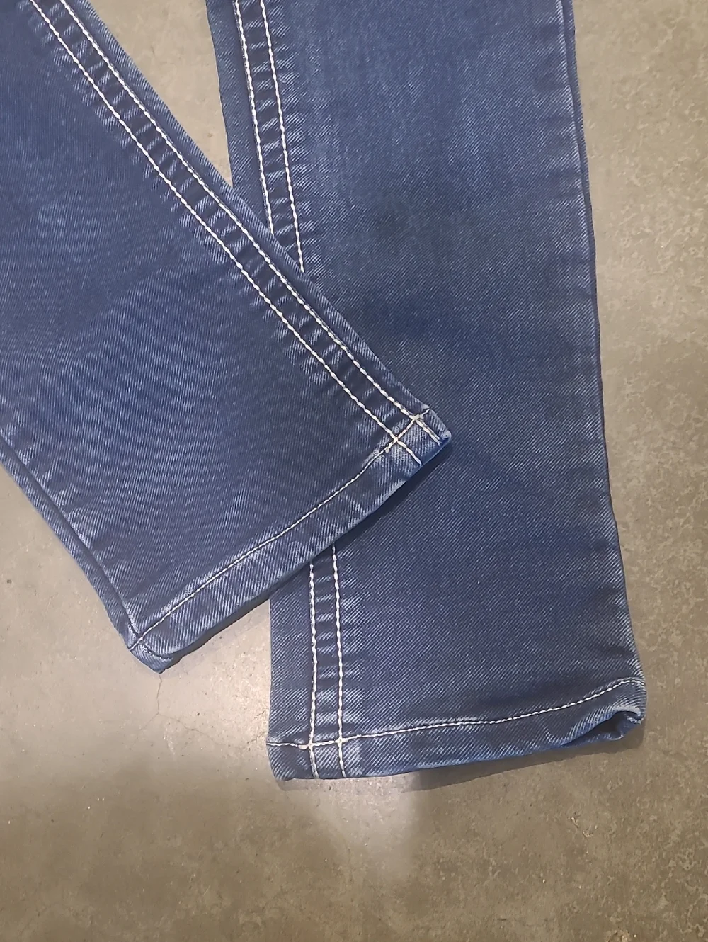 VINTAGE TRUE RELIGION HIGH RISE JEANS - Picture 12 of 13